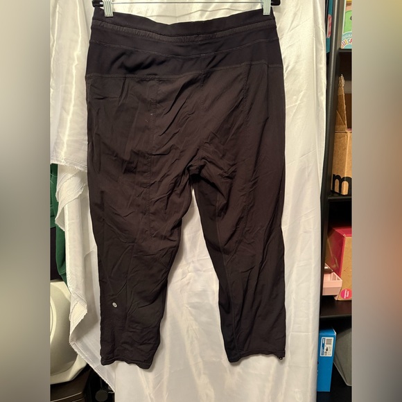 Lululemon Dance Studio Crop *25" - Picture 4 of 5